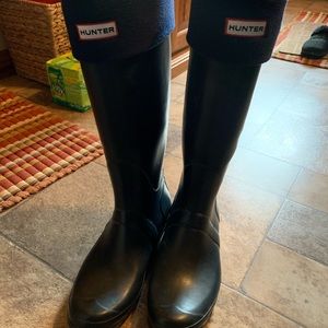 Women’s size 11 black Hunter rain boots